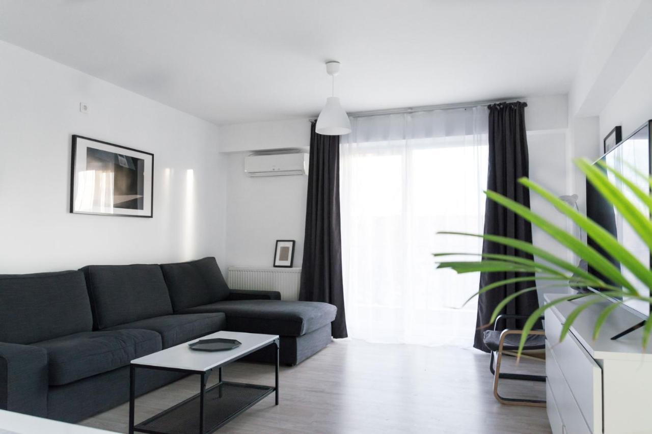 Airport Residence - Apartment Across From Otopeni Airport Ngoại thất bức ảnh
